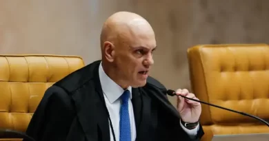 Em mais um capítulo, X tenta voltar, após pagar multa definida por Moraes