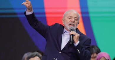 Lula ataca o “neoliberalismo” e fala em “chegar ao coração dos cidadãos comuns”