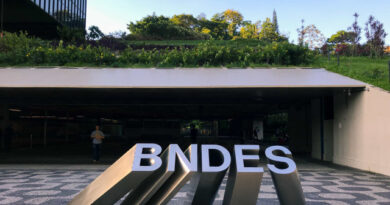 Crédito do BNDES para micro, pequenas e médias empresa sobe 46% no ano