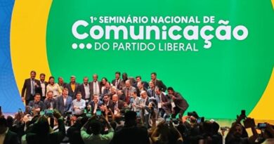 PL faz seminário com Bolsonaro e Valdemar sobre comunicação nas redes