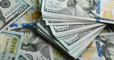 Dólar cai 0,59% e vai a R$ 5,691; Bolsa fica estável