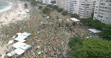 Manifestação no Rio reforça vínculo da pauta da anistia com Bolsonaro