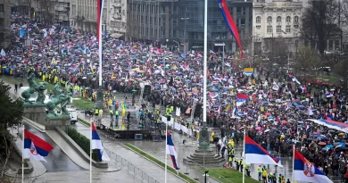 Milhares vão às ruas na Sérvia em protesto contra a corrupção