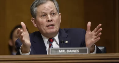 Aliado de Trump, senador Steve Daines visita China em meio a tensões comerciais